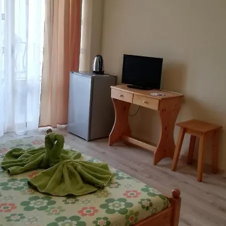 Ares ゲストハウス 3*